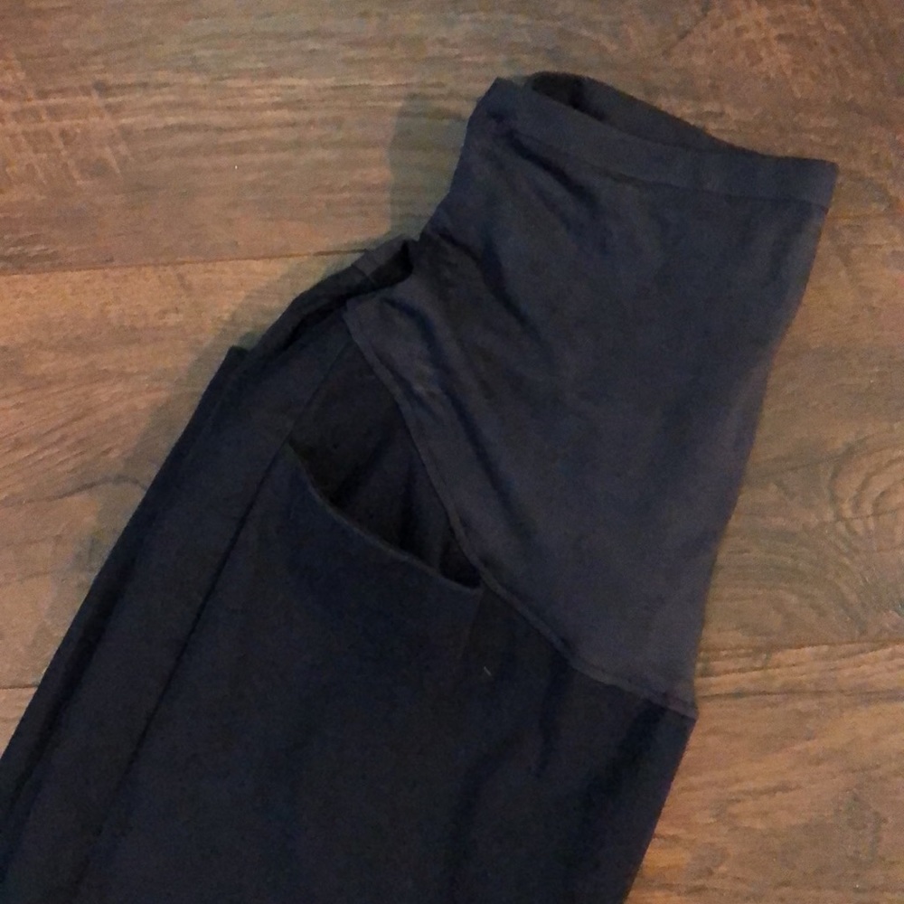 Full Panel Maternity Pixie Pants From Old Navy - image 2